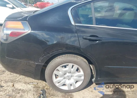 2011 Nissan Altima 2.5 z USA, uszkodzony, nr VIN 1N4AL2AP7BN440103